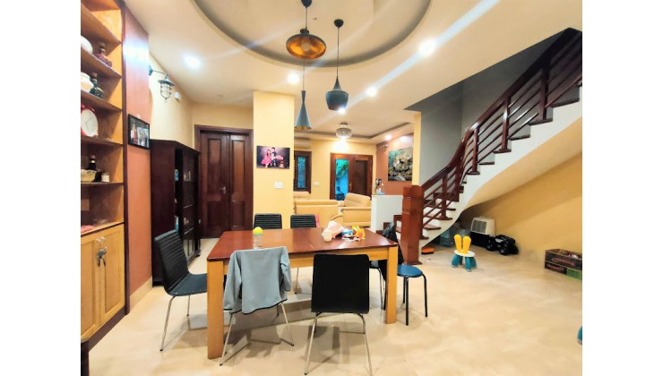 Bán Nhà Bắc Cầu Long Biên, Ô TÔ TRÁNH, THOÁNG TRƯỚC SAU, NHÀ ĐẸP 140m2x3, MT6.5m - 7.9 Tỷ
